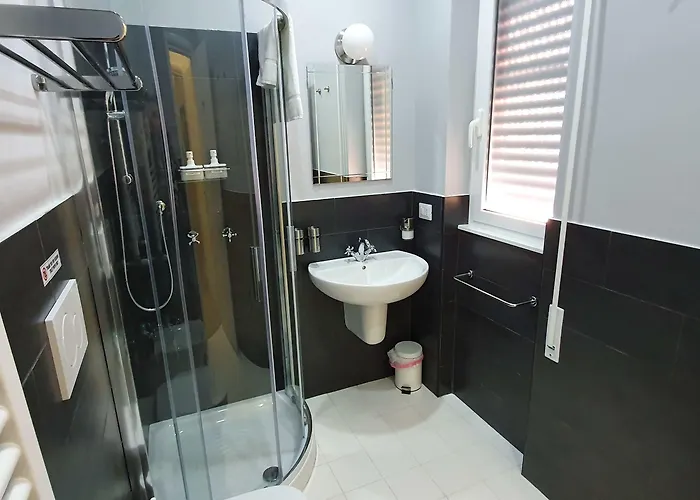 Little Rose 菲乌米奇诺