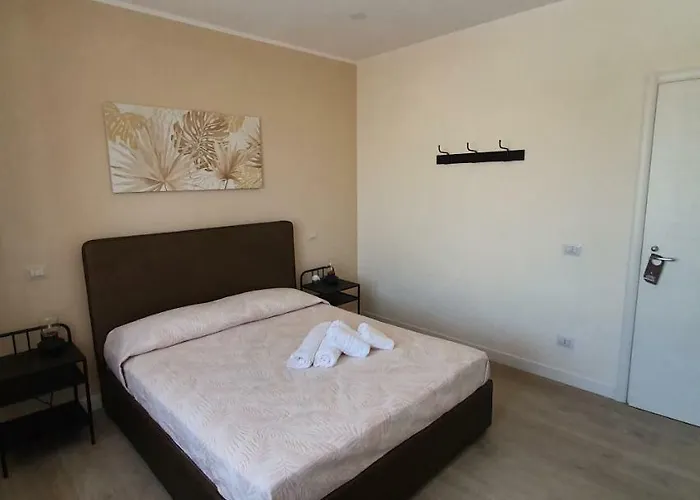 招待所 Little Rose 3*